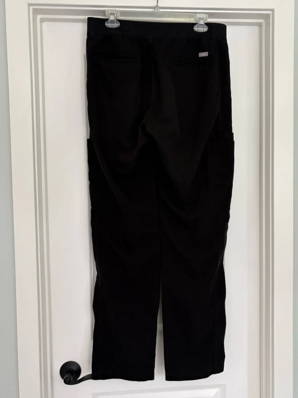 Figs Men’s Axim Cargo scrub Pants L Tall